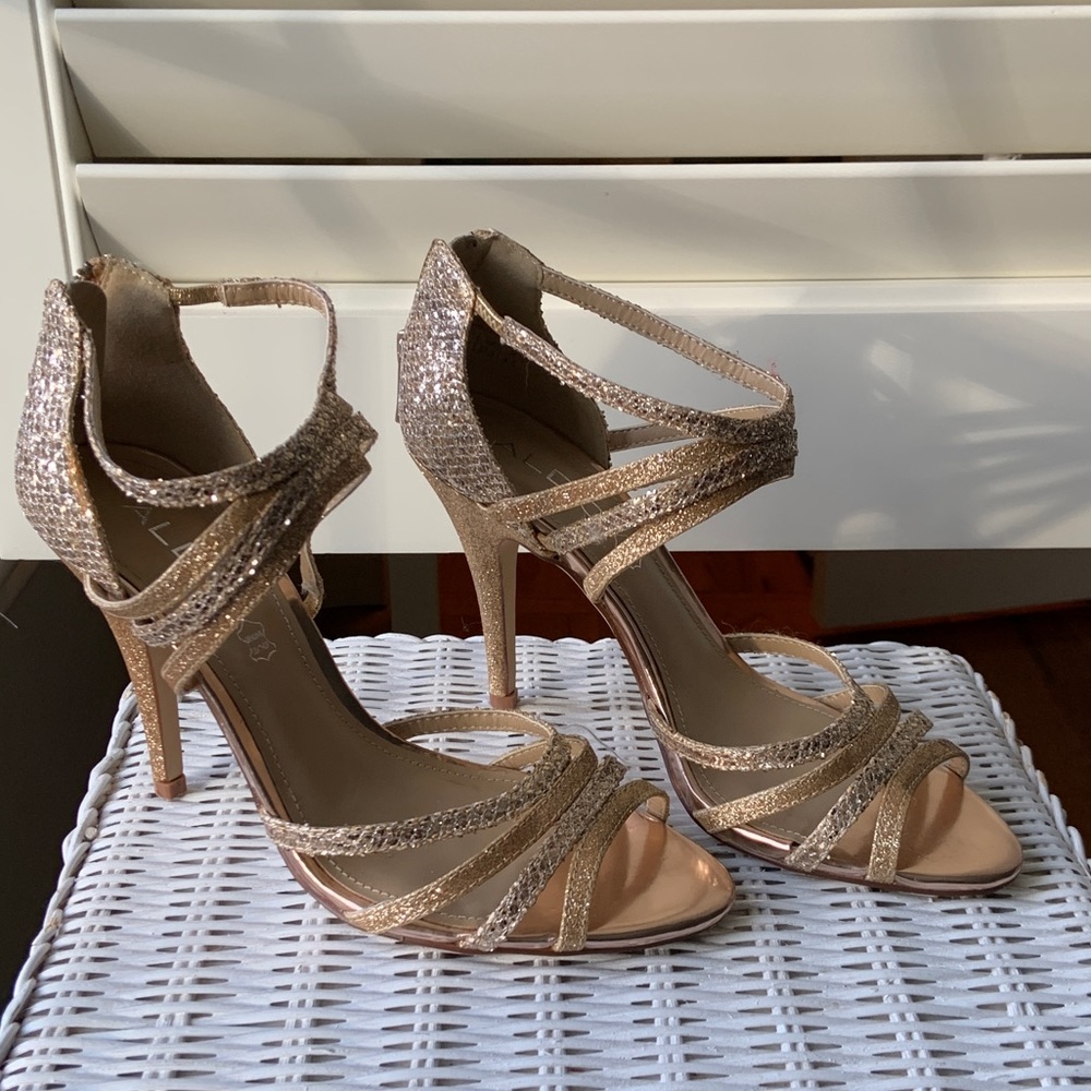ALDO gold glittery strappy heels size 7